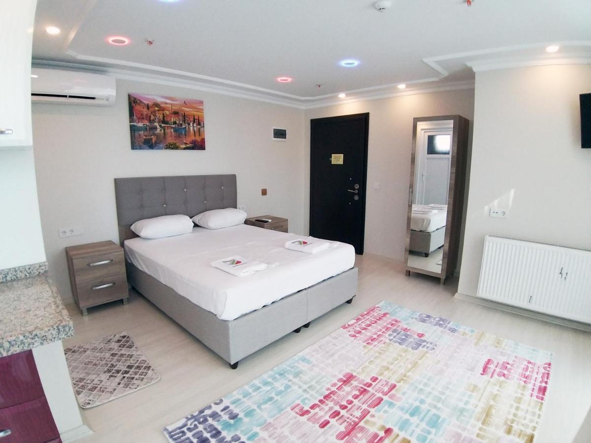 Golden Fish Hotel Batumi Bagian luar foto